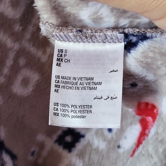 Matching Women's Polarbear Pajamas - Picture 15 of 17